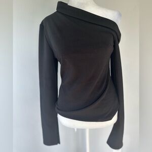 Off shoulder gorgeous blouse NWT